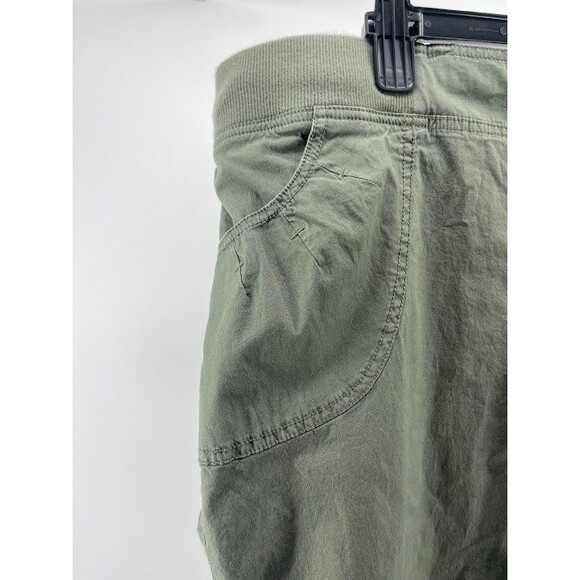 Lane Bryant Women's Plus Size 20 Army Green Capri Pants - Picture 2 of 6